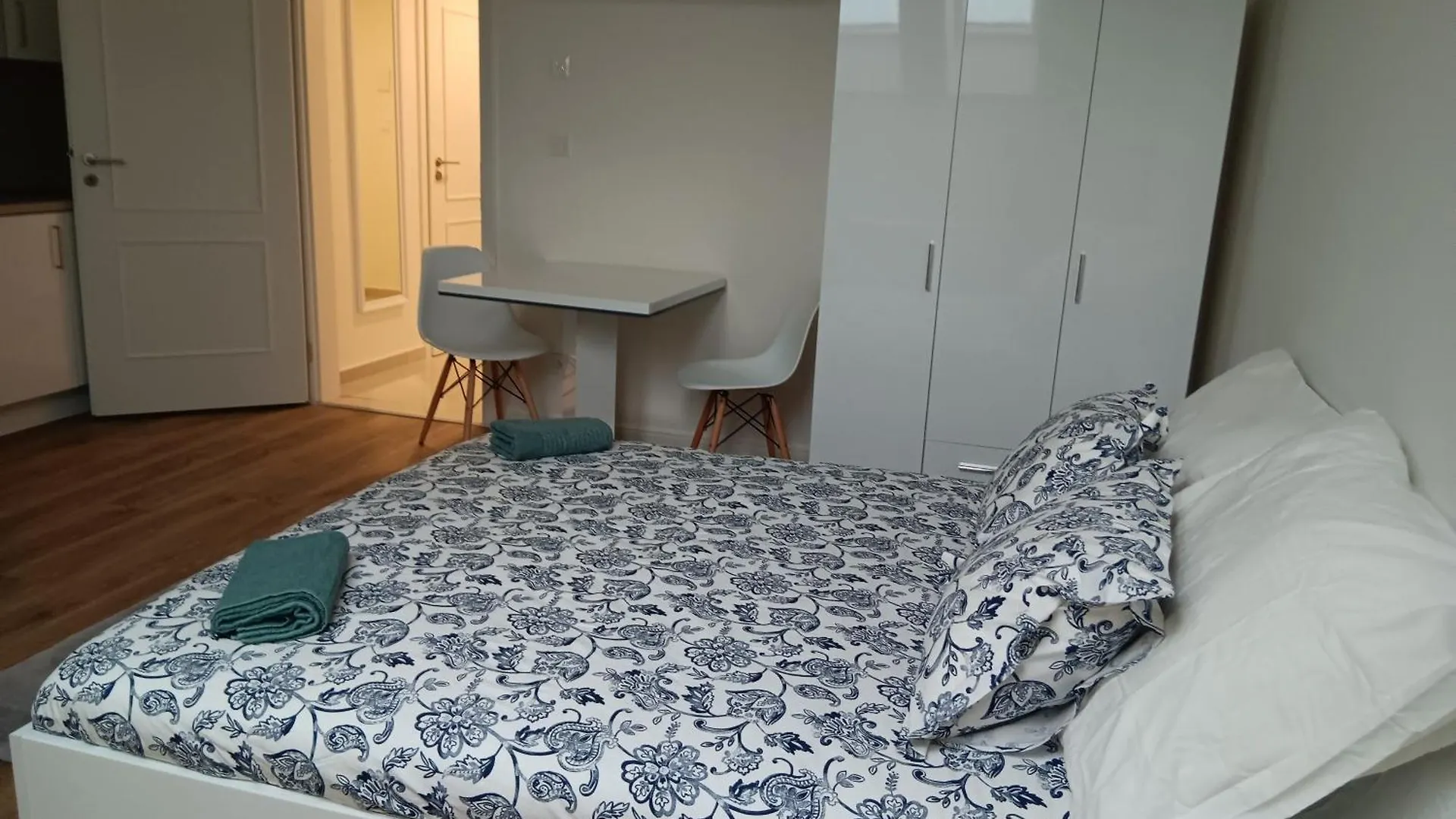 Cozy 1 Bedroom Apartment Πράγα Τσεχία